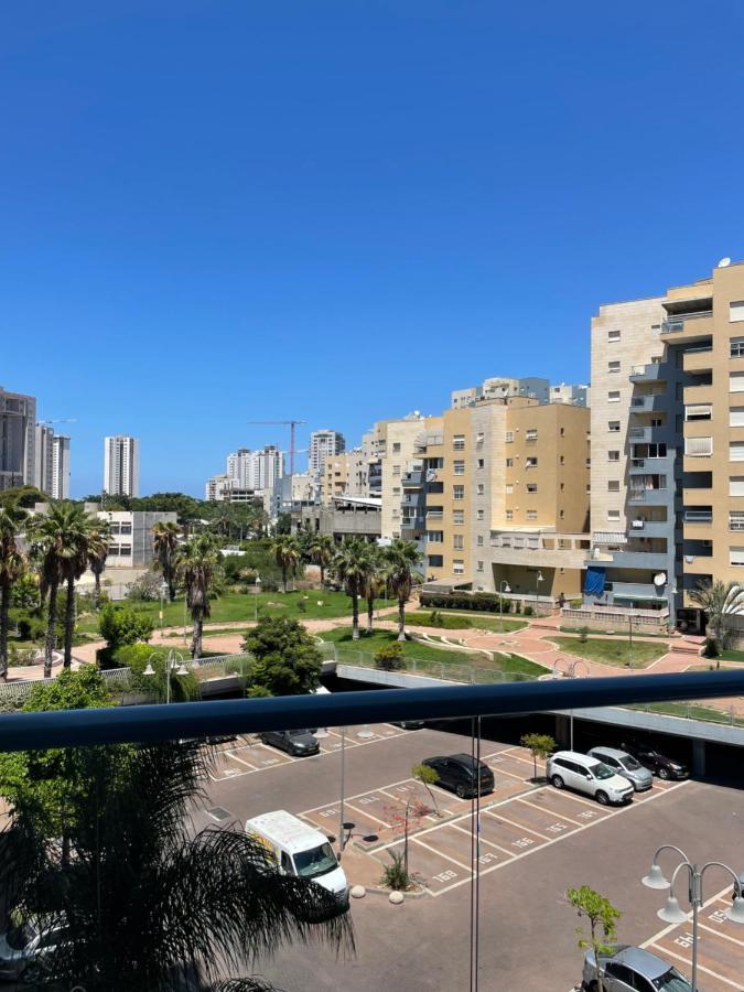 Ashdod City Center 2-Rooms Apartment, 15Min Walk To The Beach Eksteriør bilde