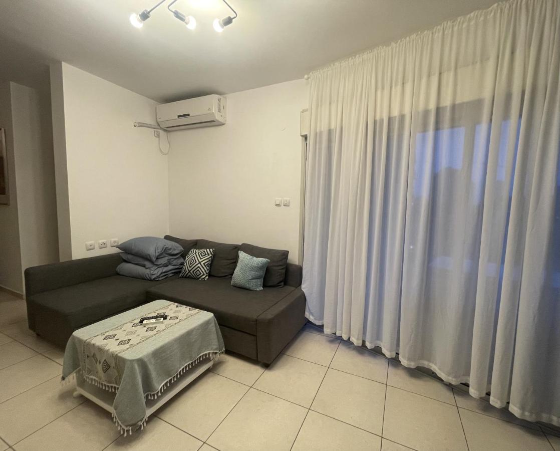 Ashdod City Center 2-Rooms Apartment, 15Min Walk To The Beach Eksteriør bilde